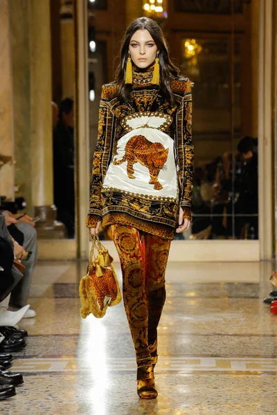 Look 4